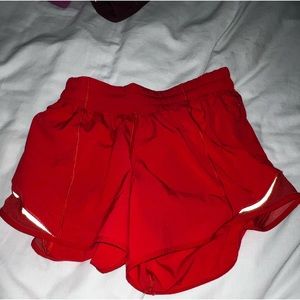 lululemon hotty hot red shorts size 2 (4inch)